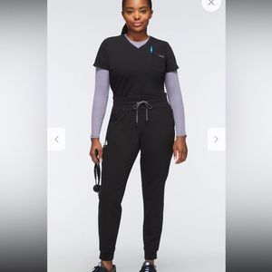 Women's 13-Pocket Scrub Jogger